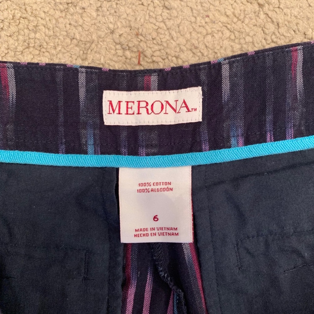 Shorts - Picture 3 of 3